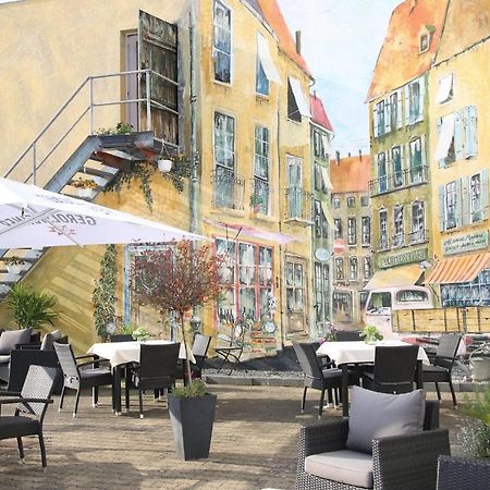 Hotel Am Westend Лар Экстерьер фото