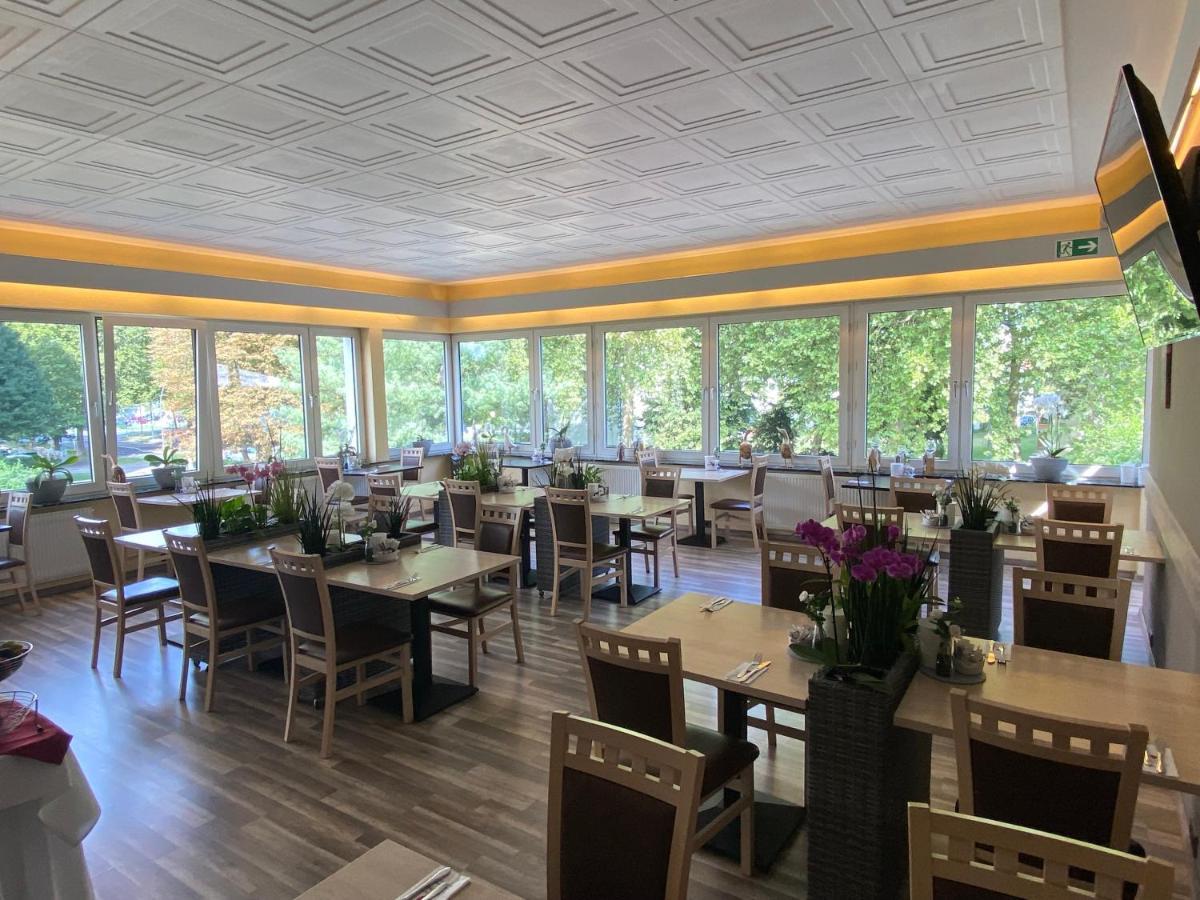 Hotel Am Westend Лар Экстерьер фото
