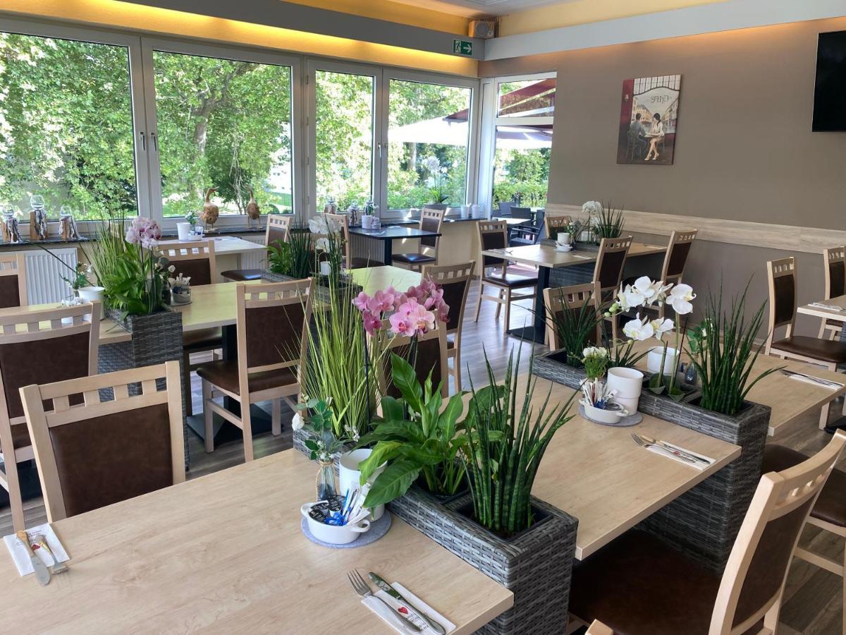 Hotel Am Westend Лар Экстерьер фото