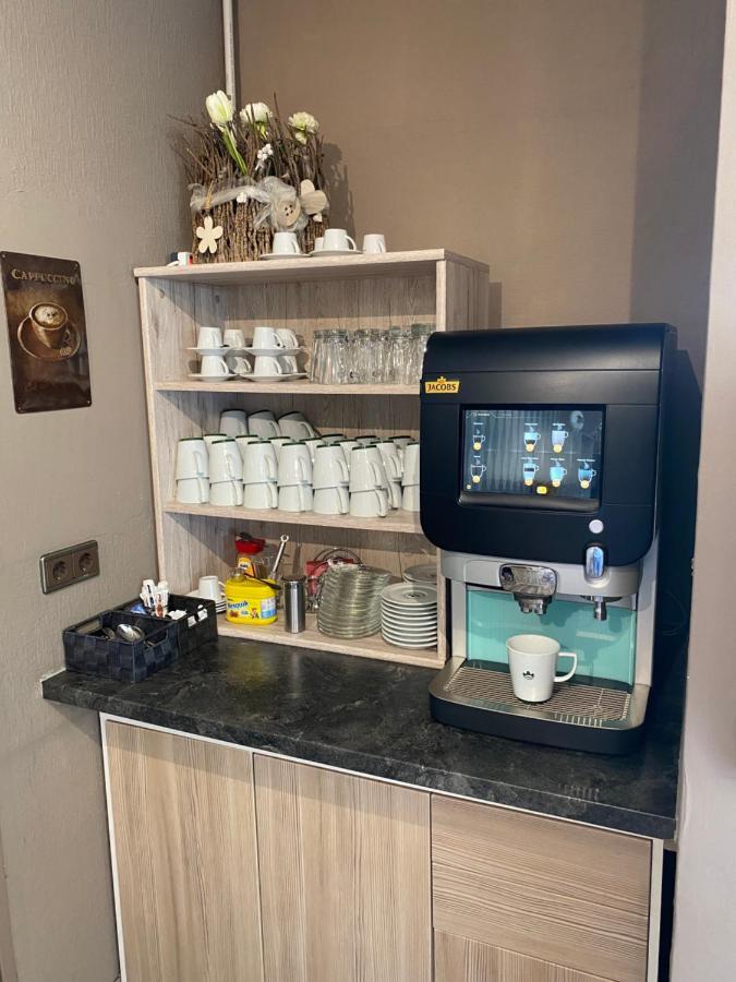 Hotel Am Westend Лар Экстерьер фото